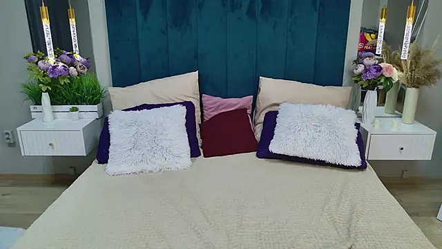 JulieHill online show from February 7, 2026, 7:01 am