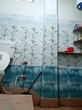 Hot-Angale online show from May 6, 2026, 7:57 am
