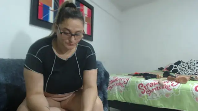 pareja latina1483 online show from March 7, 2026, 1:57 am