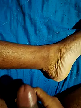 997679 online show from December 22, 2025, 1:24 am