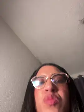 ValentinaEvanz online show from June 21, 2026, 6:32 pm