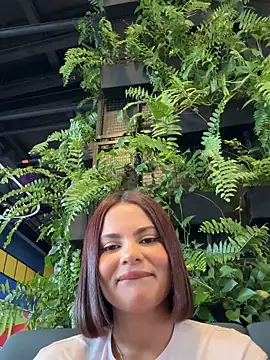 Irina Velvett online show from May 6, 2026, 10:26 pm