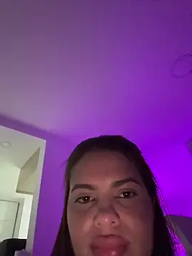 Irina Velvett online show from May 27, 2026, 3:14 am