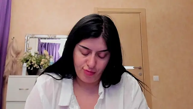 NayaNoirX online show from April 24, 2026, 5:54 am