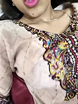 Yours-Zeenat online show from April 25, 2026, 10:18 am