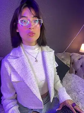 luna gv online show from March 9, 2026, 10:30 am