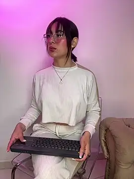 luna gv online show from March 10, 2026, 10:42 am