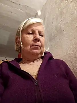 KlaudiaDarling online show from February 18, 2026, 3:41 pm