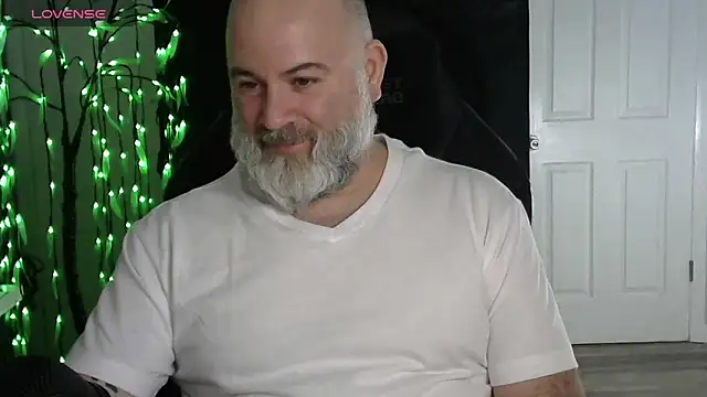 XJJ77x online show from February 23, 2026, 3:04 am