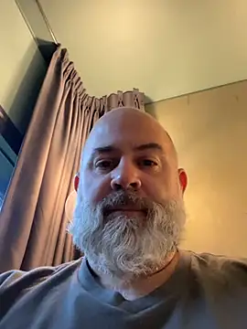 XJJ77x online show from June 8, 2026, 5:57 pm