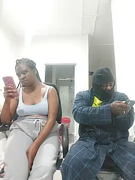 Snapshot of Bra-G chatting on June 26, 2026, 9:08 pm Bra-G online show from June 26, 2026, 9:08 pm