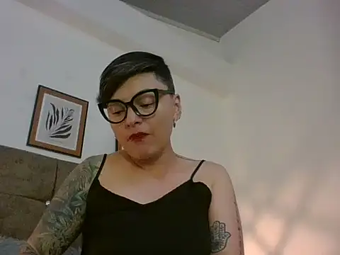 kat paradise online show from April 25, 2026, 2:14 pm