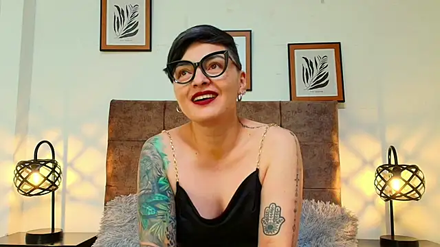 kat paradise online show from April 26, 2026, 2:48 pm