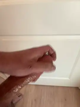 jasons1234 online show from April 7, 2026, 10:31 pm