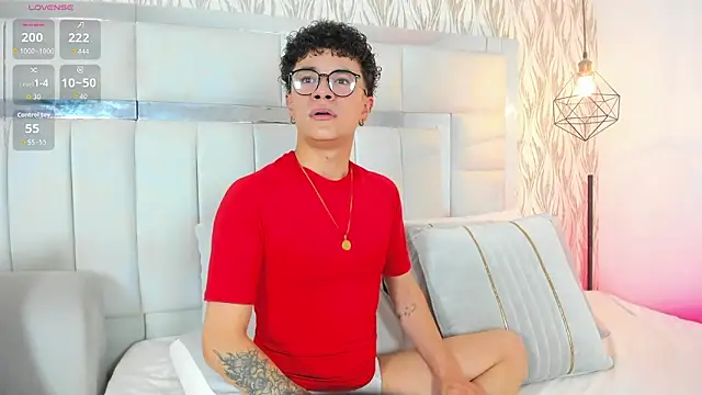 Snapshot of imxxjoel chatting on February 17, 2026, 4:42 am imxxjoel online show from February 17, 2026, 4:42 am