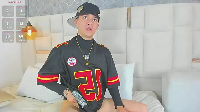 Snapshot of imxxjoel chatting on February 25, 2026, 5:06 am imxxjoel online show from February 25, 2026, 5:06 am