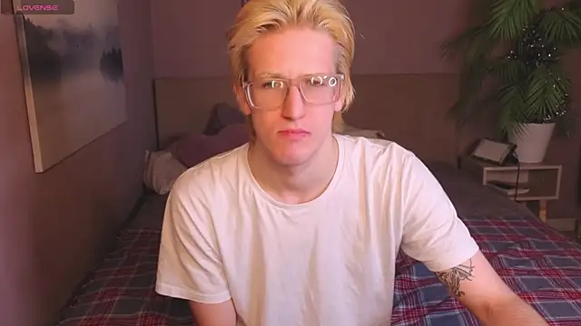 Snapshot of MarkusWilder chatting on January 14, 2026, 9:09 pm MarkusWilder online show from January 14, 2026, 9:09 pm