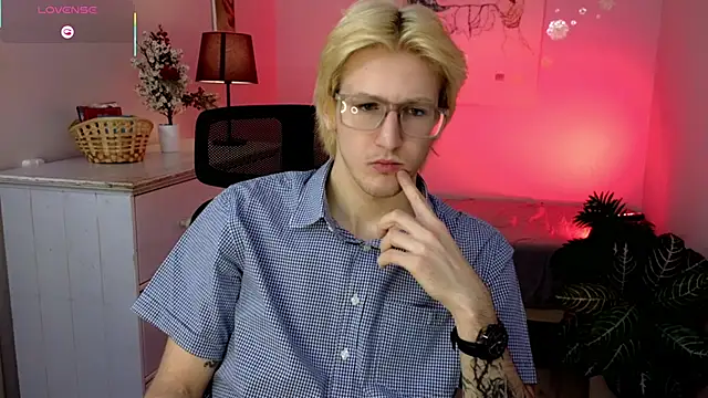 Snapshot of MarkusWilder chatting on January 16, 2026, 4:00 pm MarkusWilder online show from January 16, 2026, 4:00 pm