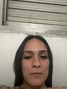 donatella07 online show from April 27, 2026, 11:25 pm