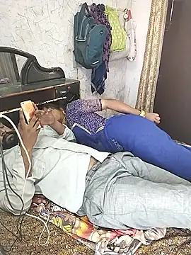 Snapshot of hornycouple20000 chatting on February 9, 2026, 9:35 am hornycouple20000 online show from February 9, 2026, 9:35 am