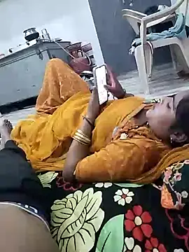 Snapshot of hornycouple20000 chatting on March 5, 2026, 4:47 pm hornycouple20000 online show from March 5, 2026, 4:47 pm