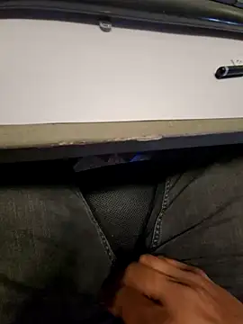 Snapshot of jerryrooh69 chatting on March 17, 2026, 6:17 am jerryrooh69 online show from March 17, 2026, 6:17 am