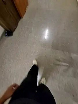 Snapshot of jerryrooh69 chatting on April 1, 2026, 4:35 am jerryrooh69 online show from April 1, 2026, 4:35 am