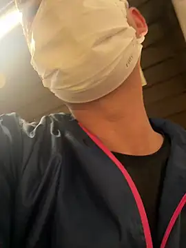 Snapshot of rasuku2025 chatting on March 6, 2026, 2:02 pm rasuku2025 online show from March 6, 2026, 2:02 pm