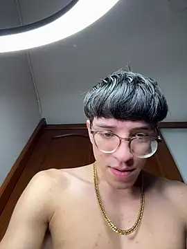 ArthurDavies  online show from February 7, 2026, 4:27 am