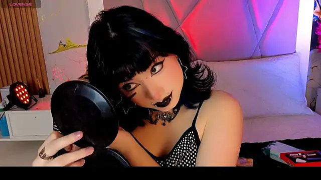 Sienna Desiree online show from April 30, 2026, 2:56 pm