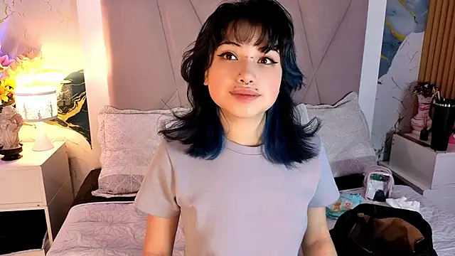 Sienna Desiree online show from June 13, 2026, 10:35 am