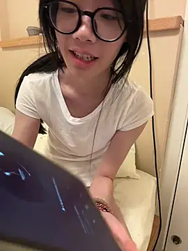 PetiteTight online show from June 12, 2026, 1:43 pm