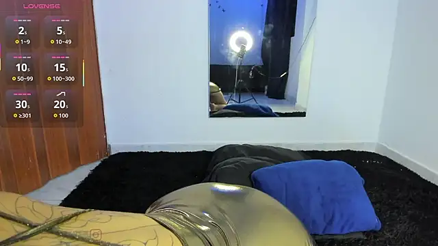 Ashnikko   online show from January 19, 2026, 1:09 am