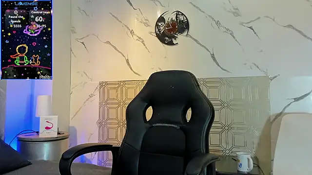 Snapshot of asher_lux chatting on March 12, 2026, 8:04 pm asher lux online show from March 12, 2026, 8:04 pm