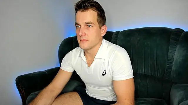 Snapshot of OskarGradient chatting on January 9, 2026, 6:42 pm OskarGradient online show from January 9, 2026, 6:42 pm