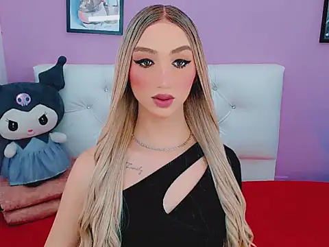 Snapshot of shantal_gil chatting on June 2, 2026, 5:20 am shantal gil online show from June 2, 2026, 5:20 am