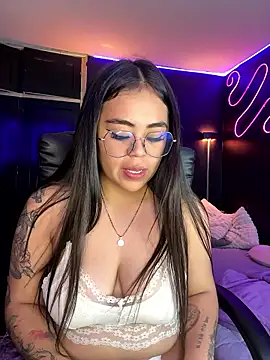 Aleooonnn   online show from January 18, 2026, 5:55 am