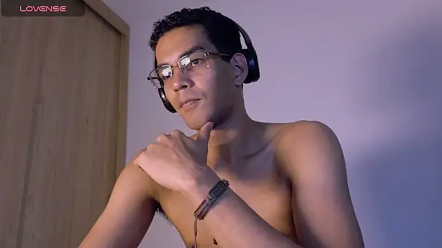 Pikashu7u7 online show from March 21, 2026, 3:55 am