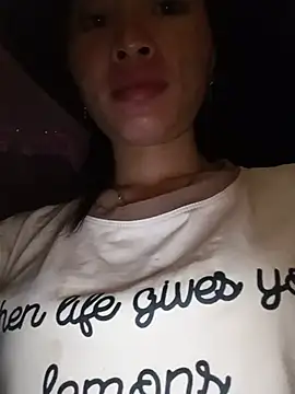 Hiniyk2 online show from June 3, 2026, 1:19 am