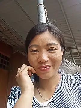 Hiniyk2 online show from June 27, 2026, 3:22 am