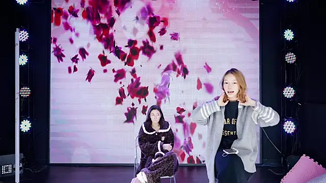 World-flower-003 online show from March 27, 2026, 5:12 pm