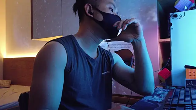OnlyHand9x online show from May 3, 2026, 4:57 pm