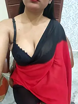 cute payal143 online show from February 14, 2026, 6:10 am
