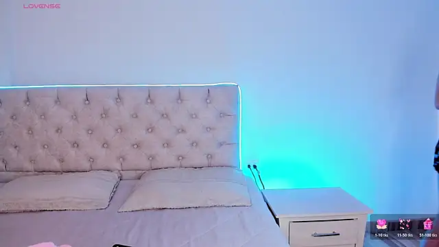 Diamond  cherry69 online show from February 20, 2026, 1:44 pm