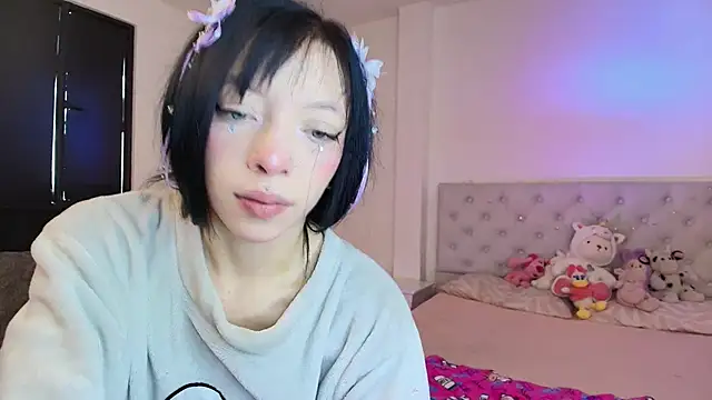 Diamond  cherry69 online show from March 18, 2026, 12:52 pm