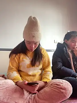 Faded pink online show from January 6, 2026, 2:04 am