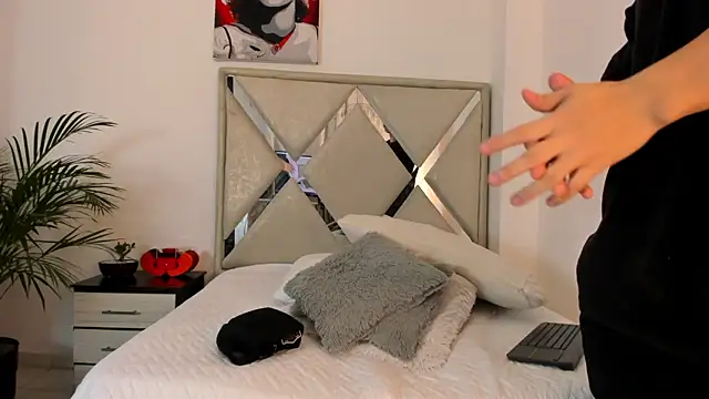 Snapshot of Liam_saint chatting on February 19, 2026, 12:34 pm Liam saint online show from February 19, 2026, 12:34 pm