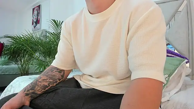 Snapshot of Liam_saint chatting on March 20, 2026, 12:21 pm Liam saint online show from March 20, 2026, 12:21 pm