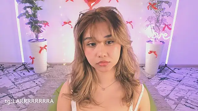 Snapshot of larabae chatting on February 14, 2026, 8:16 pm larabae online show from February 14, 2026, 8:16 pm