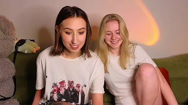 Mimipaws online show from January 5, 2026, 7:28 pm